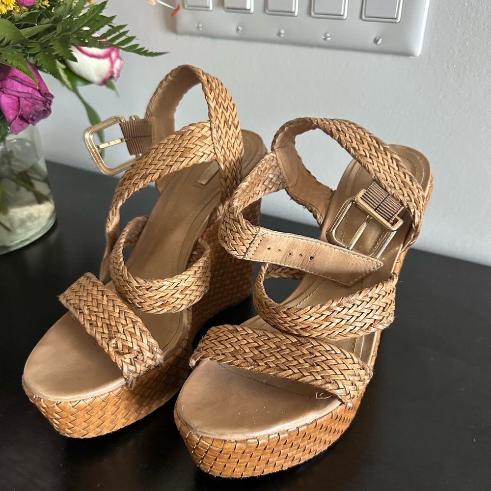 Schutz Tan Wadges Sz 38